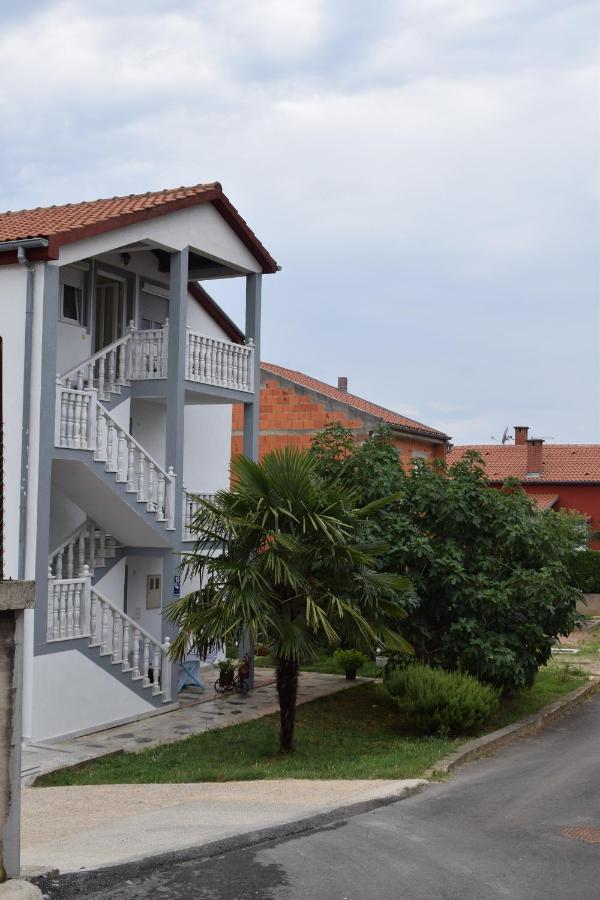 Apartments Malinska-Kajkic Exterior foto