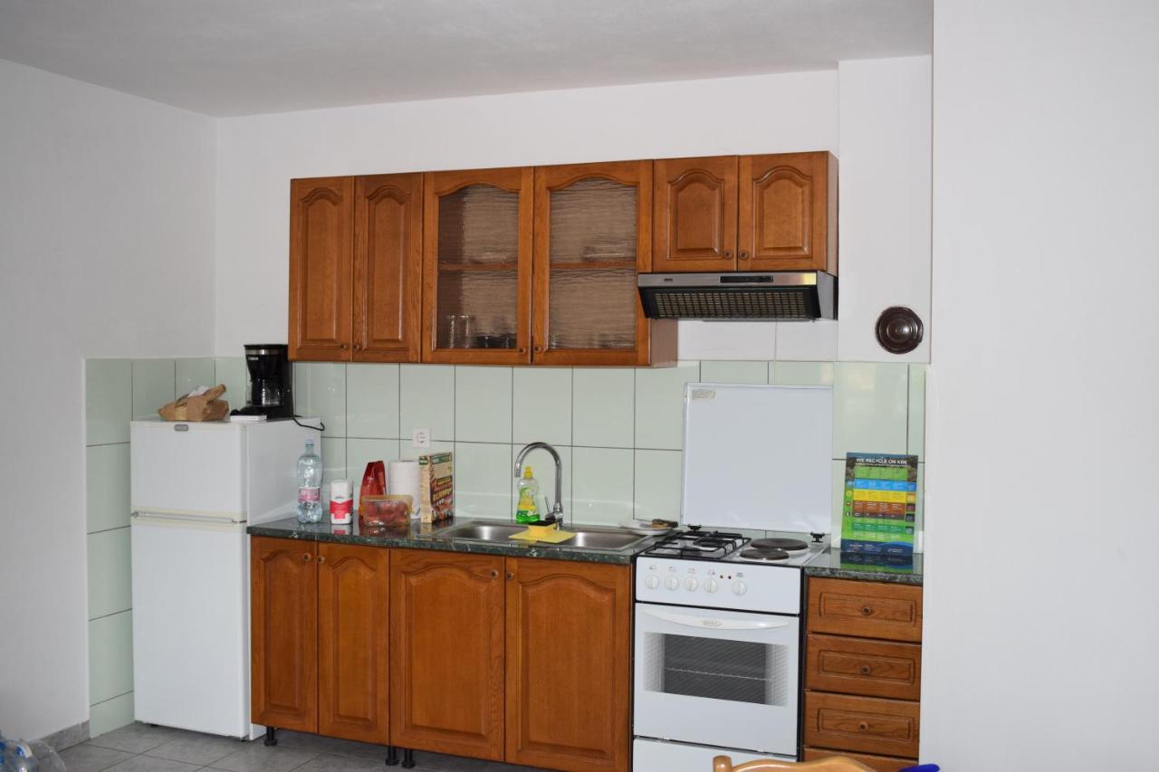 Apartments Malinska-Kajkic Exterior foto