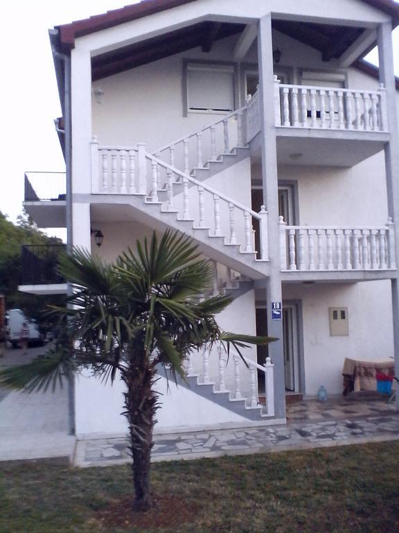 Apartments Malinska-Kajkic Zimmer foto