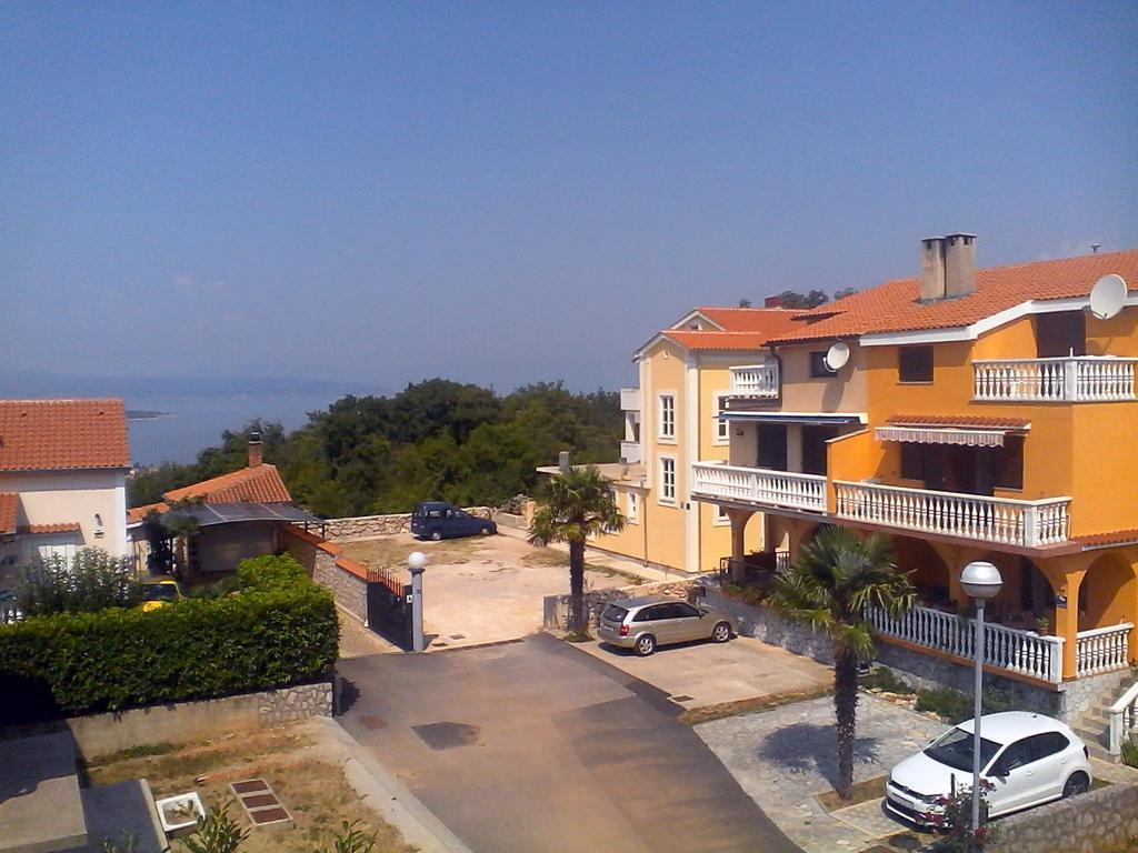 Apartments Malinska-Kajkic Zimmer foto